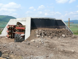 Az als� szint elk�sz�lt betonszerkezete
